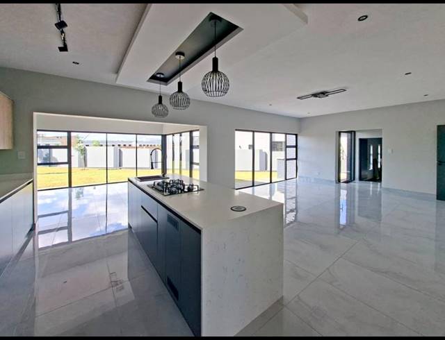 4 BEDROOM HOUSE FOR SALE IN FOUNTAINBROOK ESTATE